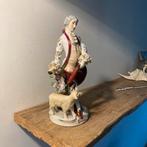Porseleinen beeld 26 cm hoog, Antiek en Kunst, Ophalen of Verzenden