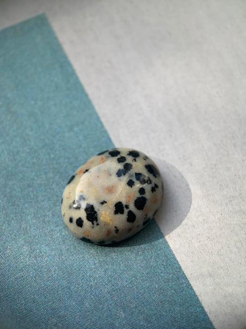 Dalmatier jaspis cabochon, Sieraden, Tassen en Uiterlijk, Edelstenen, Nieuw, Verzenden