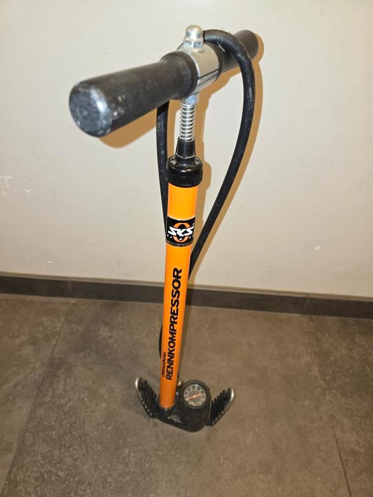SKS Rennkompressor Fietspomp - Zo Goed Als Nieuw, Fietsen en Brommers, Fietsaccessoires | Fietspompen, Zo goed als nieuw, Drukmeter