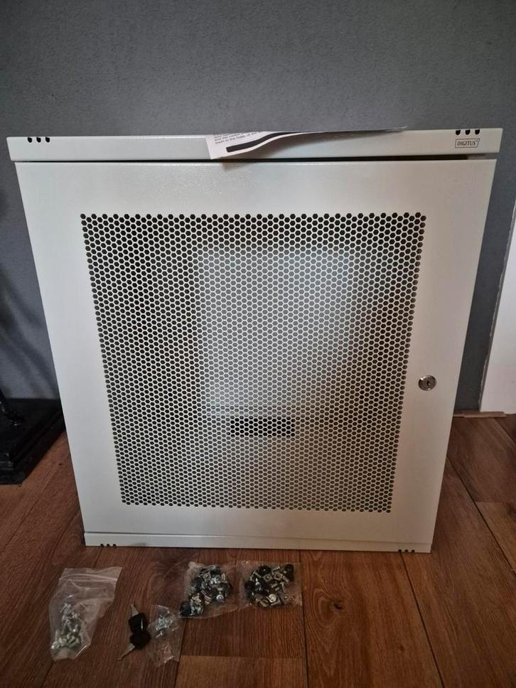 Digitus serverkast dn19 12u s pd, Computers en Software, Serverkasten, Refurbished, Geperforeerd, Plaatstaal, Ophalen of Verzenden