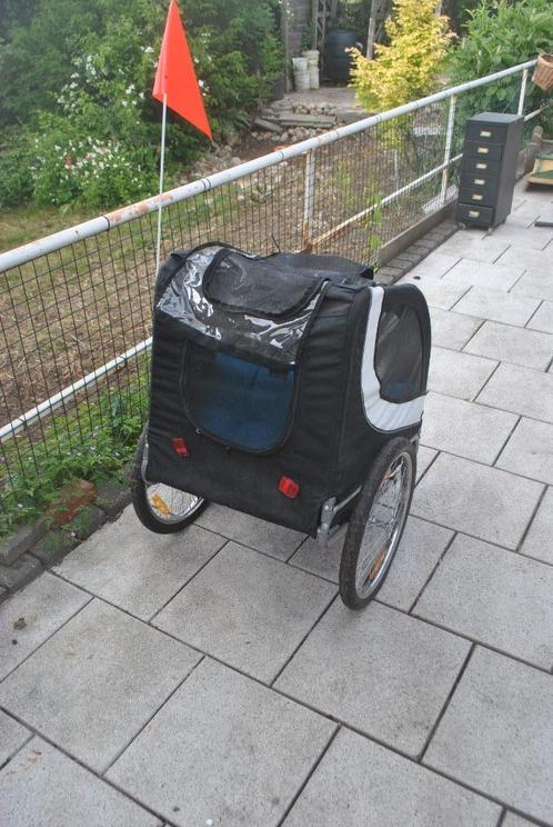 Hondenfietskar, Fietsen en Brommers, Fietsaccessoires | Aanhangers en Karren, Gebruikt, Hondenkar, 20 tot 40 kg, Ophalen