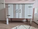 Commode met plank achter de deurtjes, Kinderen en Baby's, Ophalen, Gebruikt, Minder dan 75 cm, 50 tot 70 cm