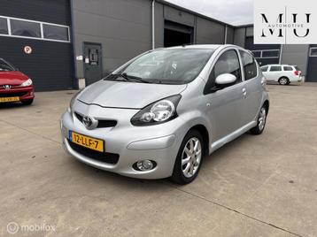 Toyota Aygo 1.0-12V Aspiration Red beschikbaar voor biedingen