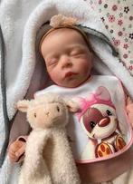 Reborn baby meisje slapend, Verzamelen, Poppen, Ophalen of Verzenden, Zo goed als nieuw, Babypop, Levensecht of Reborn