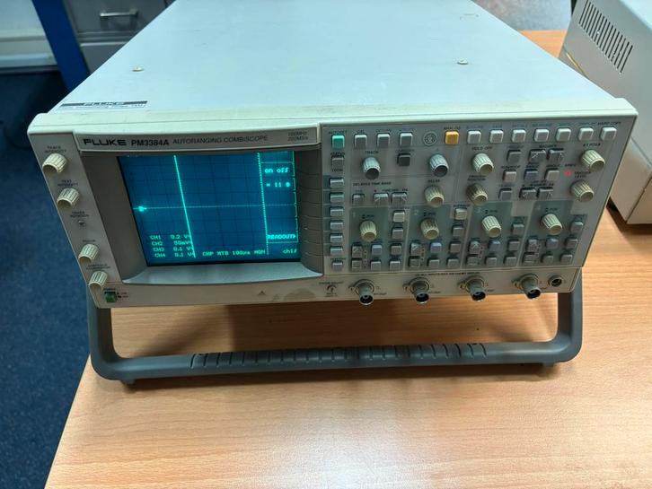 Oscilloscoop PM3834A 4-kanaals 100MHz, Audio, Tv en Foto, Professionele Audio-, Tv- en Video-apparatuur, Gebruikt, Video, Ophalen of Verzenden