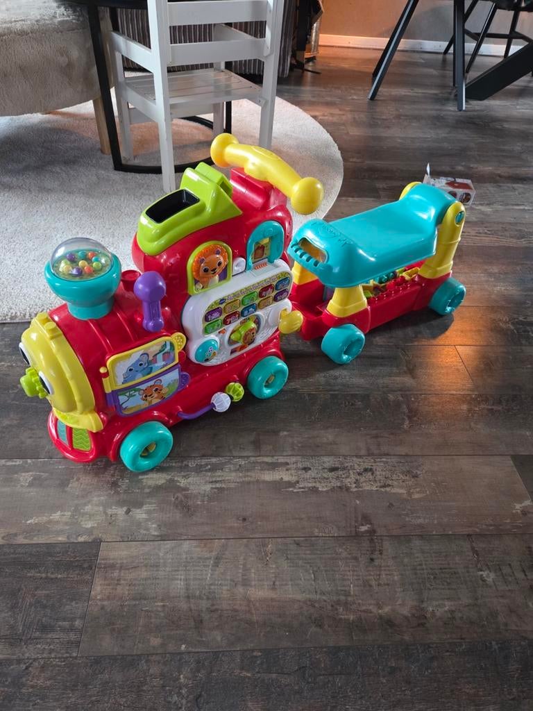 VTech Toet Toet Trein, Ophalen, Zo goed als nieuw, Auto, Met licht