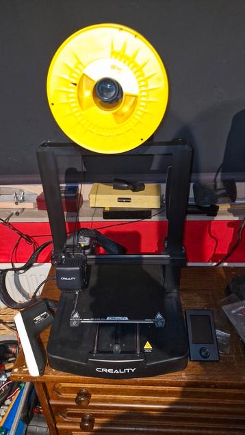 Z.g.a.n. creality ender v3 met filament  beschikbaar voor biedingen