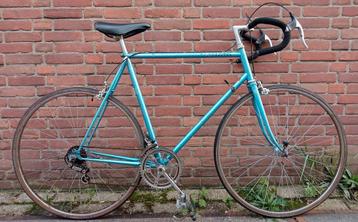 Vintage Peugeot racefiets jaren '70 beschikbaar voor biedingen