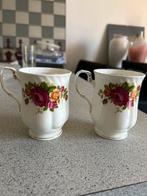 Vintage Porseleinen Kopjes met Bloemen, Huis en Inrichting, Keuken | Servies, Gebruikt, Ophalen of Verzenden, Overige stijlen