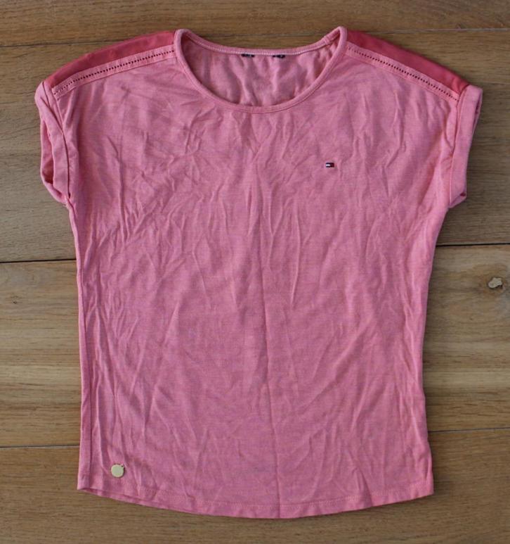 T-shirt van Tommy Hilfiger 134/140, Kinderen en Baby's, Kinderkleding | Maat 134, Gebruikt, Meisje, Shirt of Longsleeve, Ophalen of Verzenden