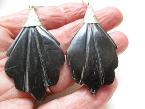 Design hang oorbellen zwart/bruin hard materiaal handgemaakt, Sieraden, Tassen en Uiterlijk, Oorbellen, Zo goed als nieuw, Hangers