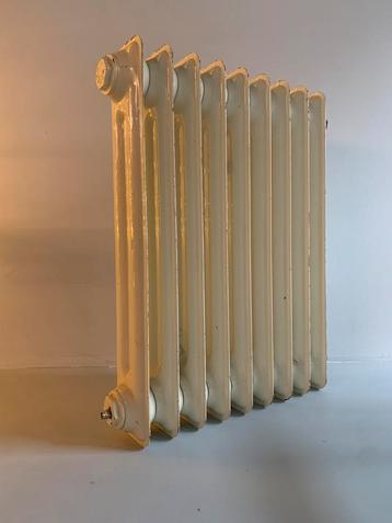 Design radiator beschikbaar voor biedingen