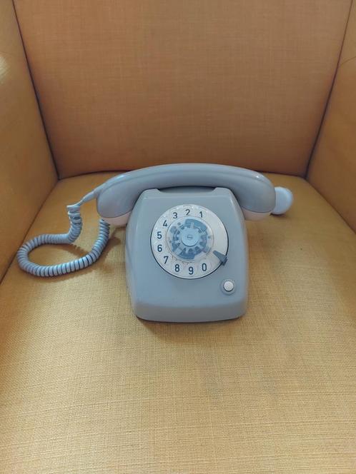 Vintage PTT T65 Draaischijf telefoon. Krone. Maart 1977., Telecommunicatie, Vaste telefoons | Niet Draadloos, Ophalen of Verzenden