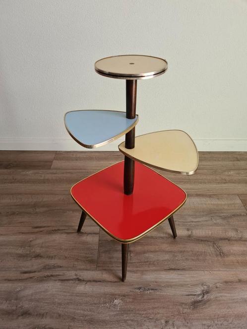 Vintage plantentafel etagere tafel tafeltje retro planten, Verzamelen, Retro, Huis en Inrichting, Ophalen of Verzenden