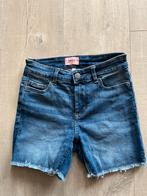 Nieuwe jeans korte broek xs, Nieuw, Blauw, Ophalen of Verzenden, W27 (confectie 34) of kleiner