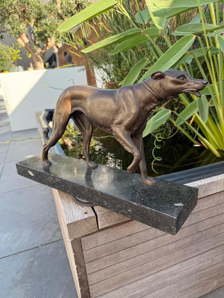 art deco windhonden beeld, Verzamelen, Dierenverzamelingen, Zo goed als nieuw, Beeldje of Figuurtje, Ophalen of Verzenden