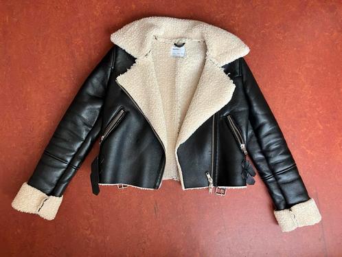 Faux Leather Jacket Bershka (S/XS), Kleding | Dames, Jasjes, Kostuums en Pakken, Gedragen, Maat 34 (XS) of kleiner, Zwart, Ophalen