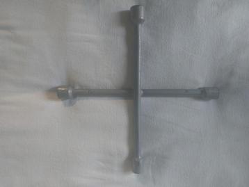 Auto kruissleutel  beschikbaar voor biedingen