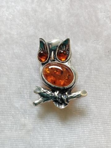 Mooie Zilveren Broche met Barnstenen - Uiltje op tak beschikbaar voor biedingen