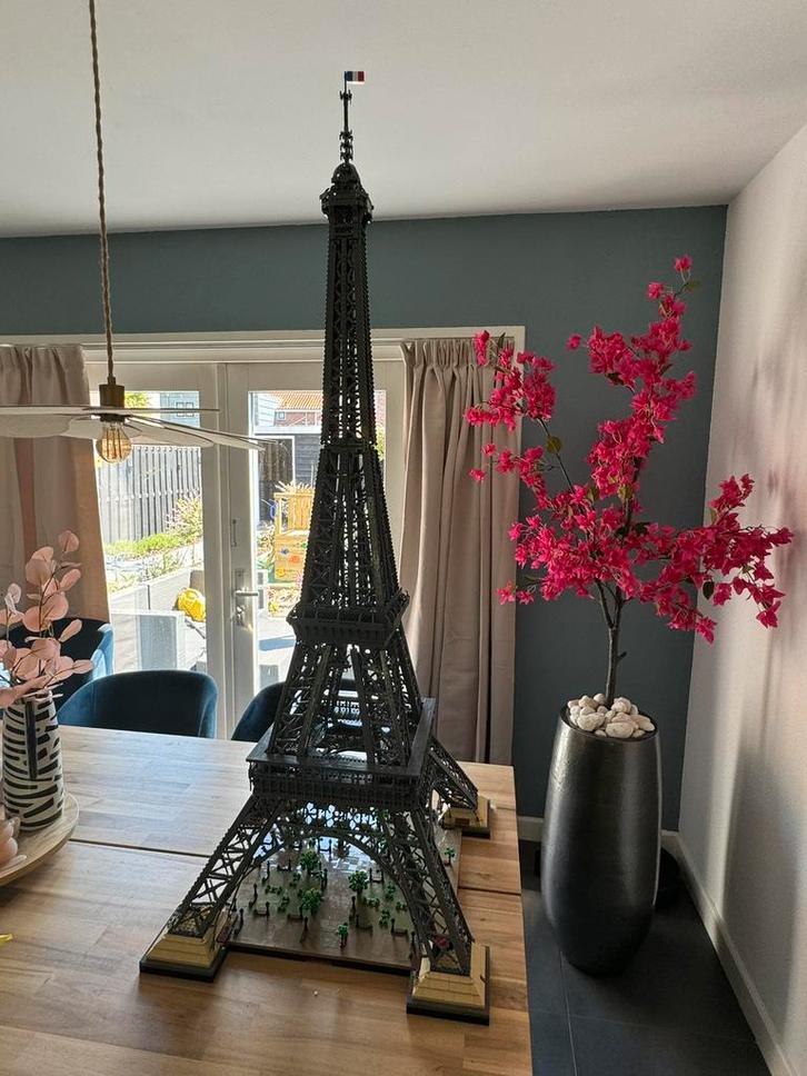 Eiffeltoren 10001 stukjes set 10307, Kinderen en Baby's, Speelgoed | Duplo en Lego, Zo goed als nieuw, Ophalen of Verzenden