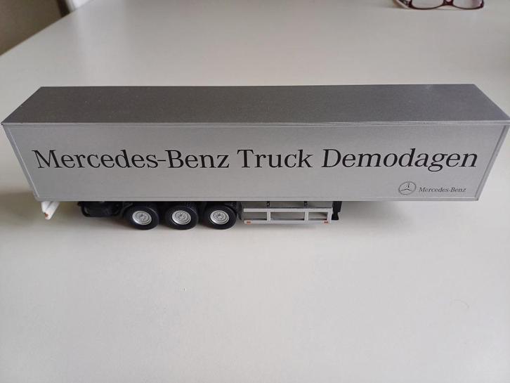 NZG trailer mercedes benz truck demodagen, Hobby en Vrije tijd, Modelauto's | 1:50, Gebruikt, Bus of Vrachtwagen, NZG, Ophalen of Verzenden