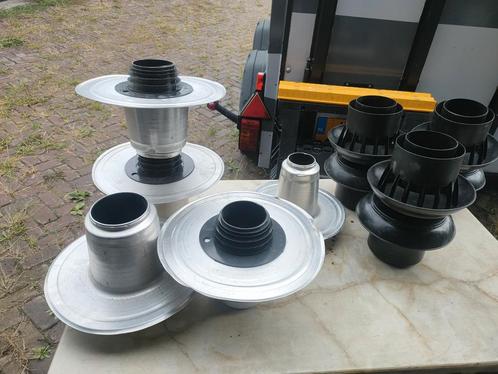 Diverse dakdoorvoer dakdoorvoeringen 110 of 75mm, Doe-het-zelf en Verbouw, Buizen en Afvoer, Nieuw, Afvoer, Pvc, Minder dan 2 meter