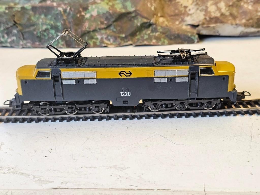 modeltrein H0, LIMA NS 1200 lokomotief, Gebruikt, Ophalen of Verzenden, NS, Lima
