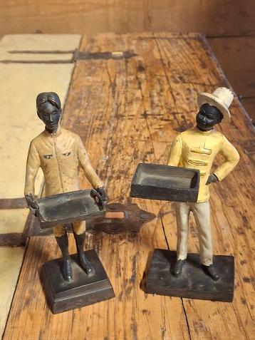 De 4 Black a moor dragers beschikbaar voor biedingen