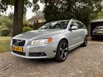 Volvo V70 2.5 T AUT 2009 Grijs Automaat 230PK momentum, Euro 5, 1800 kg, Zwart, Leder en Stof
