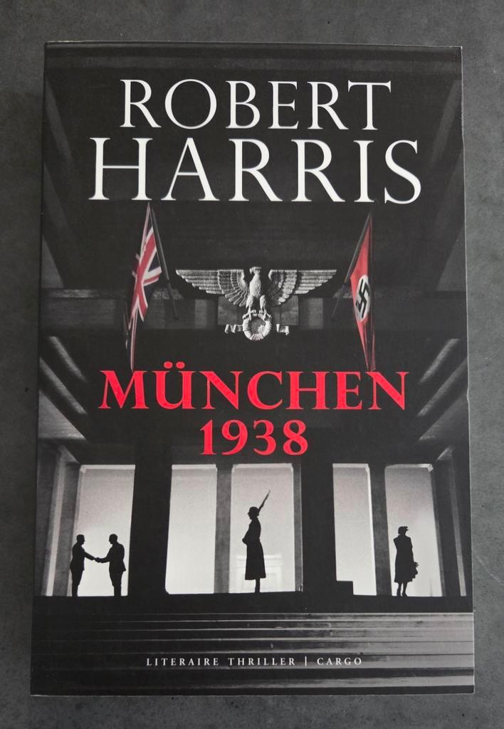 Robert Harris - München 1938, Boeken, Thrillers, Zo goed als nieuw, Ophalen of Verzenden
