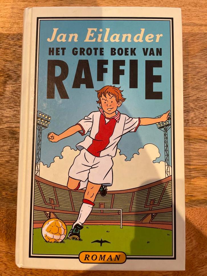 Het Grote Boek van Raffie - Hardcover Perfecte Staat, Boeken, Romans, Zo goed als nieuw, Nederland, Ophalen of Verzenden