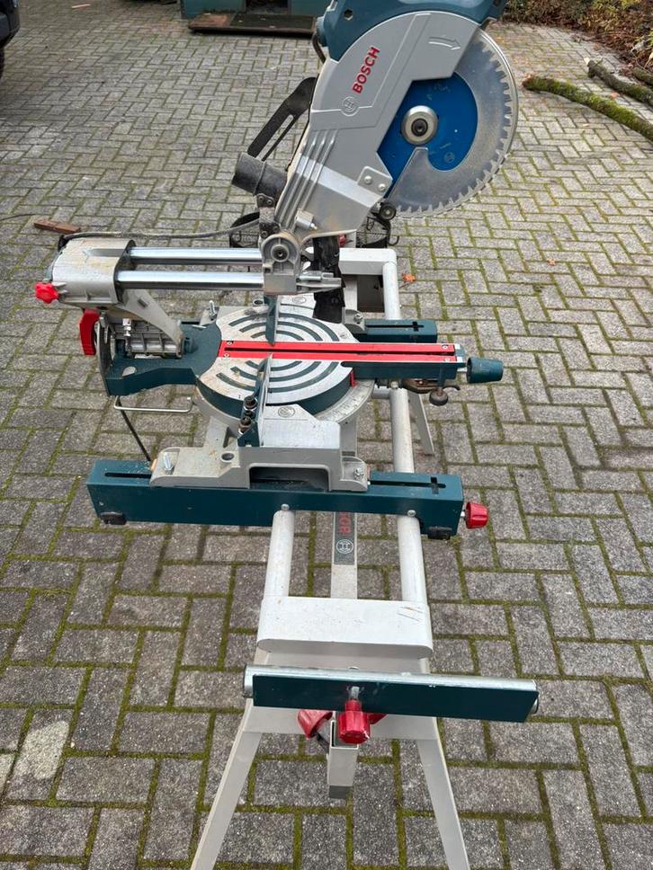 Bosch afkortzaag GCM 800 CJ met origineel onderstel, Doe-het-zelf en Verbouw, Gereedschap | Zaagmachines, Zo goed als nieuw, Afkortzaag