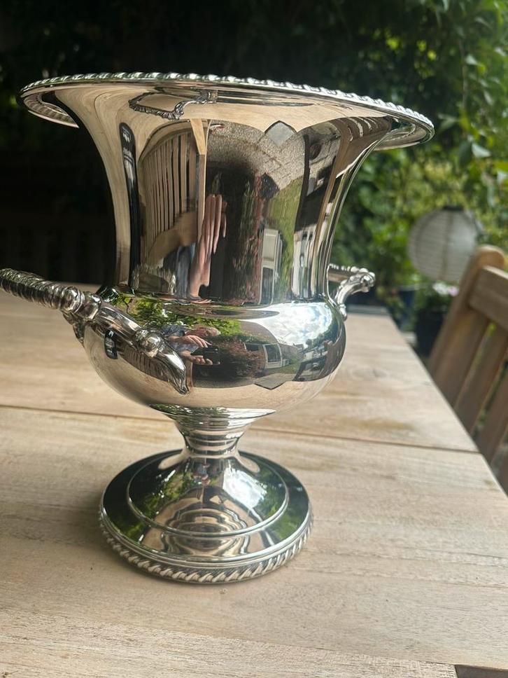 Geschikt voor magnums! WM Rogers champagne / wijnkoeler, Antiek en Kunst, Antiek | Goud en Zilver, Zilver, Ophalen of Verzenden