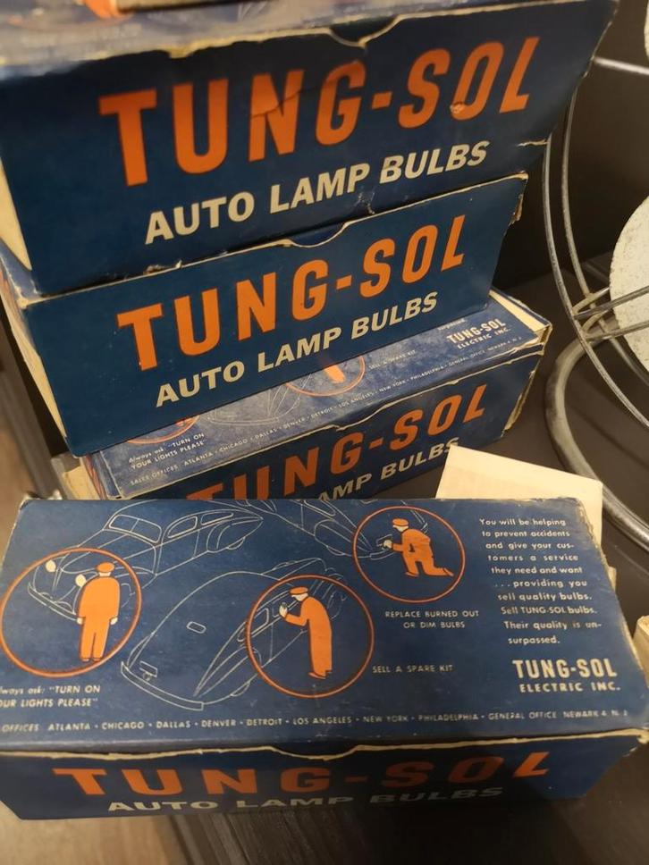 Nos vintage oldtimer autolampen in doos, mancave, Auto diversen, Auto-accessoires, Ophalen of Verzenden