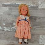 Klederdracht Zweden Vintage Pop met Oranje Jurk, Antiek en Kunst, Ophalen of Verzenden