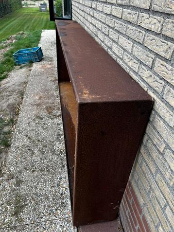 Opberg rek voor haardhout van Cortenstaal beschikbaar voor biedingen