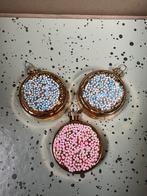 Babyshower rond kerst? Kerstbal beschuit met muisjes, Diversen, Kerst, Ophalen of Verzenden, Zo goed als nieuw