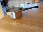 steelpan doorsnee 18 cm. bovenkant, Huis en Inrichting, Keuken | Potten en Pannen, Ophalen of Verzenden, Overige materialen