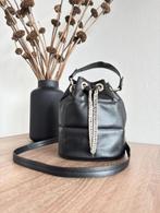 ZARA pouch bag - handtas - schoudertas - zwart - zilver, Sieraden, Tassen en Uiterlijk, Tassen | Damestassen, Ophalen of Verzenden