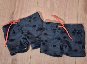 Te koop 2 zwembroekjes beschikbaar voor biedingen