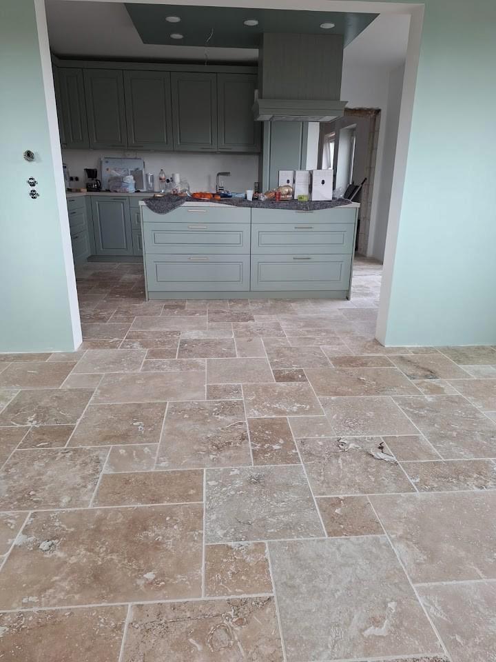 TRAVERTIN TEGELS GETROMMELD ROMAANS VERBAND  VLOER €29,95PM2, Huis en Inrichting, Stoffering | Vloerbedekking, Nieuw, Parket, 75 m² of meer