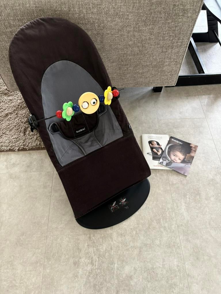Baby bjorn wipstoel met speelboog, Kinderen en Baby's, Wipstoeltjes, Ophalen of Verzenden, Zo goed als nieuw