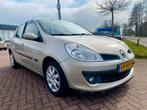 Renault Clio 1.6 16V AUTOMAAT 73000km, Auto's, Renault, Beige, 4 cilinders, 1165 kg, Beige