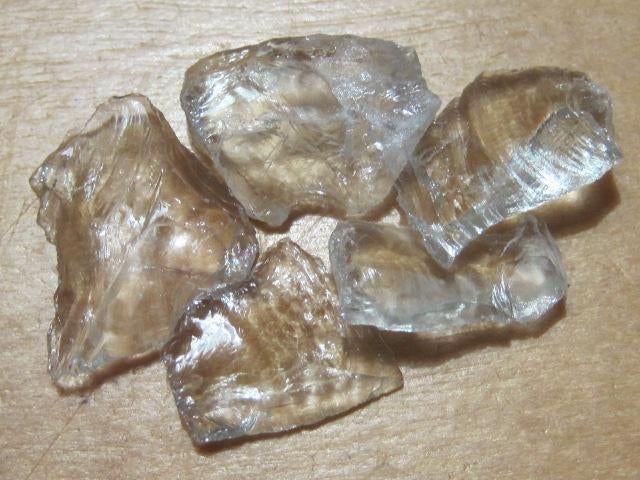 min. zakje ruwe edelstenen PRASIOLIET (2), Verzenden, Mineraal