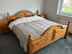 Grenen tweepersoonsbed met 2 nachtkastjes en elektrische bod, Ophalen, Gebruikt, Hout