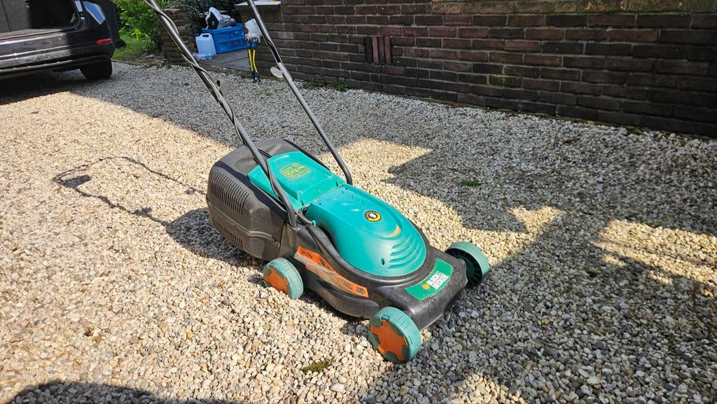 Black & Decker Elektrische Grasmaaier, Ophalen, Gebruikt, Elektrische grasmaaier, Black & Decker