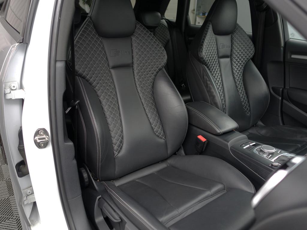 Audi A3 Sportback 1.4 e-tron S Competition RS Interieur, Pan, Gebruikt, 4 cilinders, Met garantie (alle), Hybride Elektrisch/Benzine