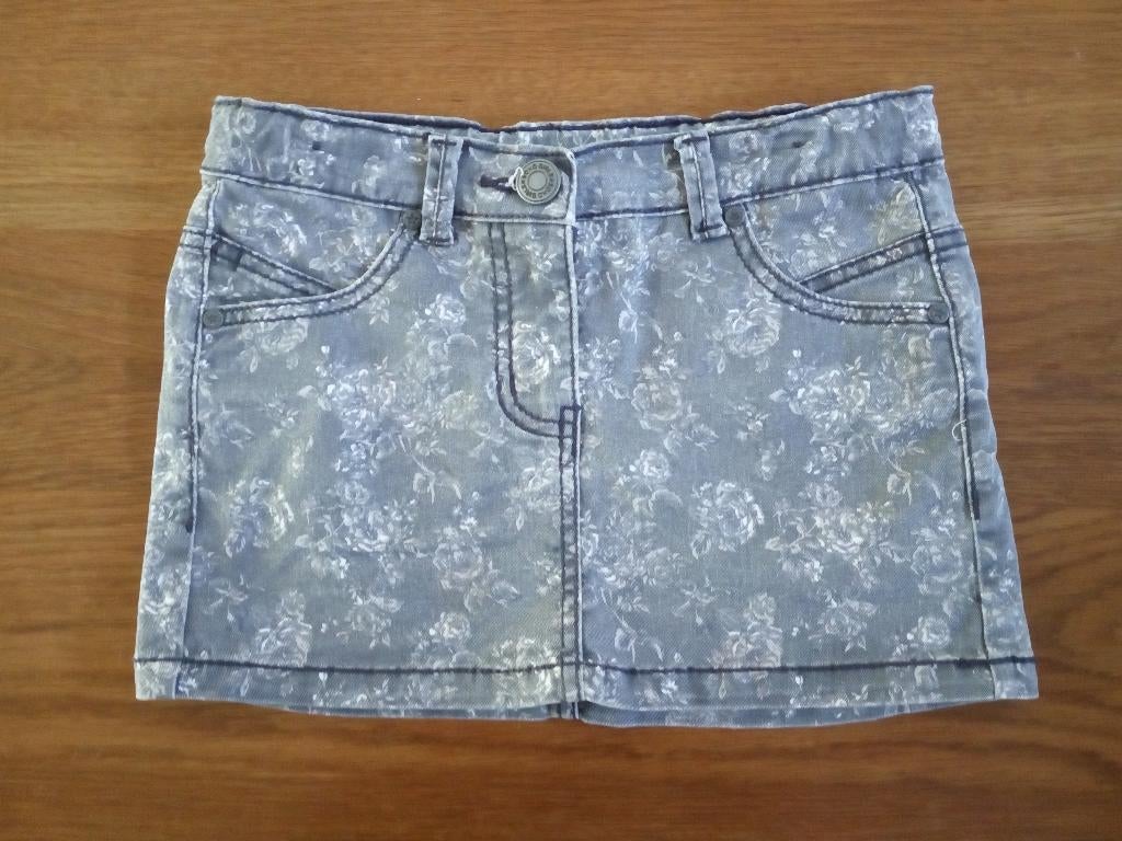 grijs spijker rokje bloemen SOHO 140 valt als mt 134, Kinderen en Baby's, Kinderkleding | Maat 134, Ophalen of Verzenden, Zo goed als nieuw
