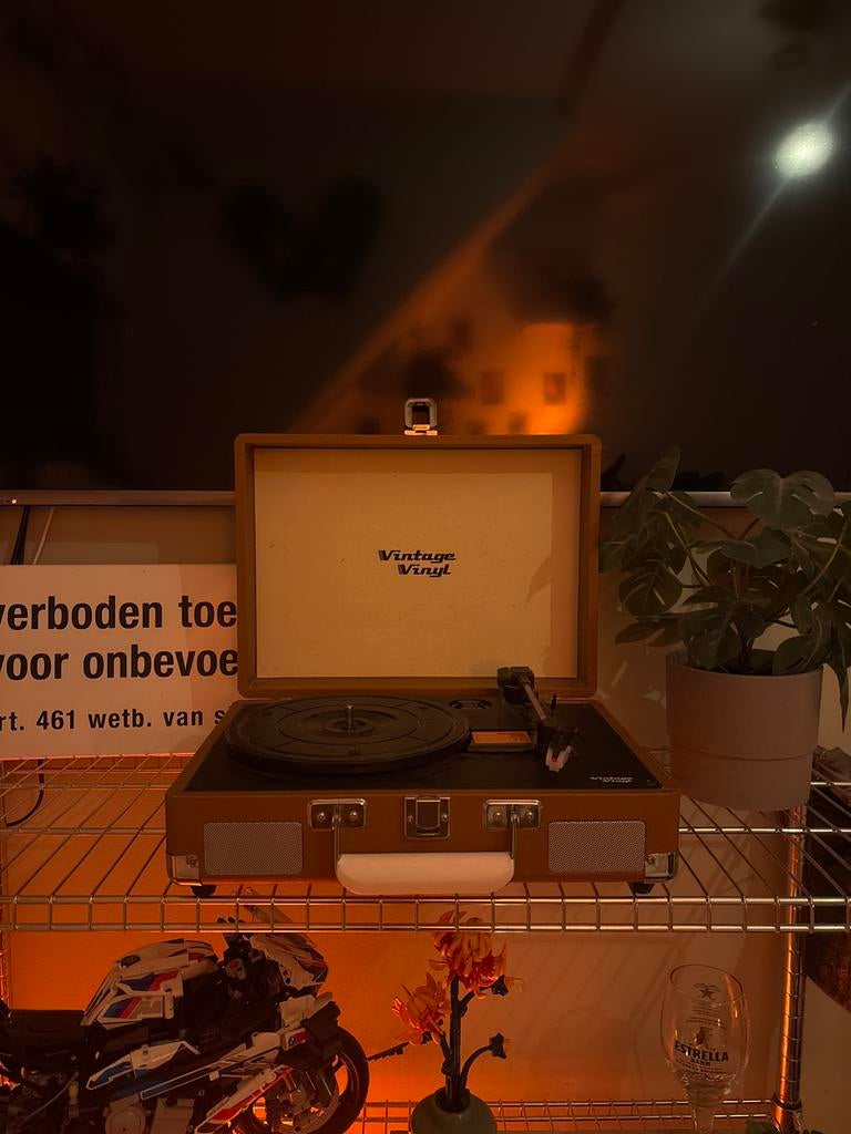 Vintage Vinyl Platenspeler met Ingebouwde Boxen, Ophalen, Zo goed als nieuw, Platenspeler, Overige merken
