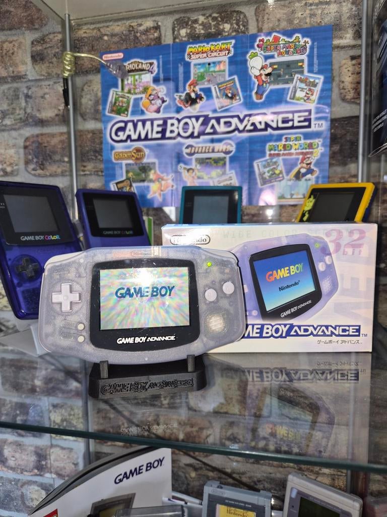 Gameboy advance met doos, Spelcomputers en Games, Spelcomputers | Nintendo Game Boy, Ophalen of Verzenden, Zo goed als nieuw, Game Boy Advance
